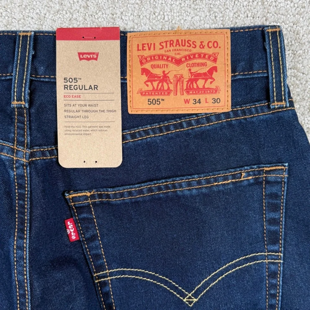 NEW Levi's 505 Mens 34x30 (Actual 32x29) Regular Fit Straight Leg Jeans *Read